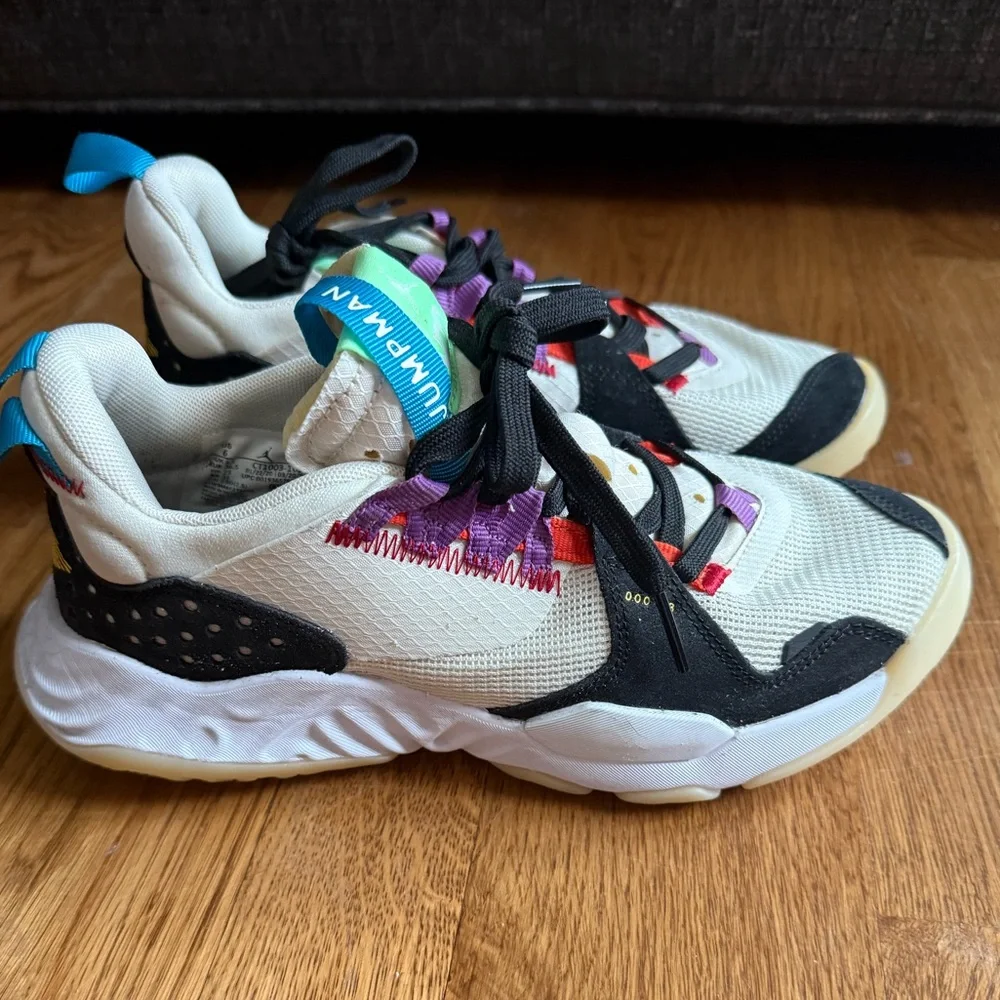 Nike. Jordan Delta SP 'Multi-Color'. Size 6.